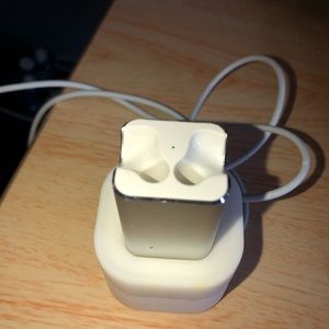 Apple Airpod Charging Dock